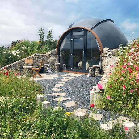 Hilltop Hideaway - Secluded Pod With Private Hot Tub 뉴리 외부 사진