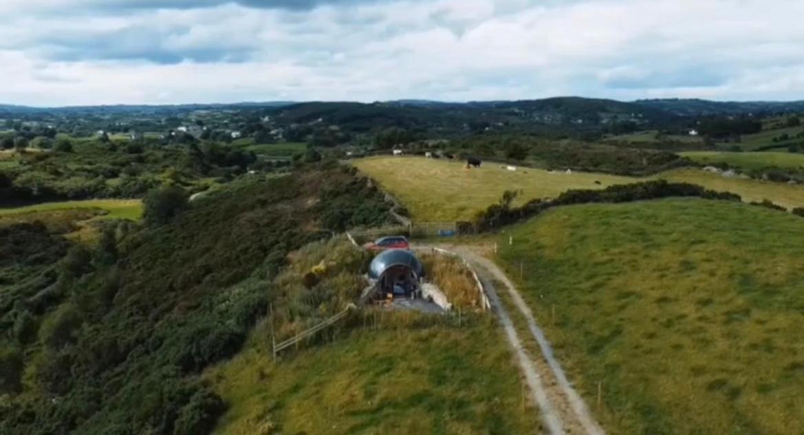 Hilltop Hideaway - Secluded Pod With Private Hot Tub 뉴리 외부 사진